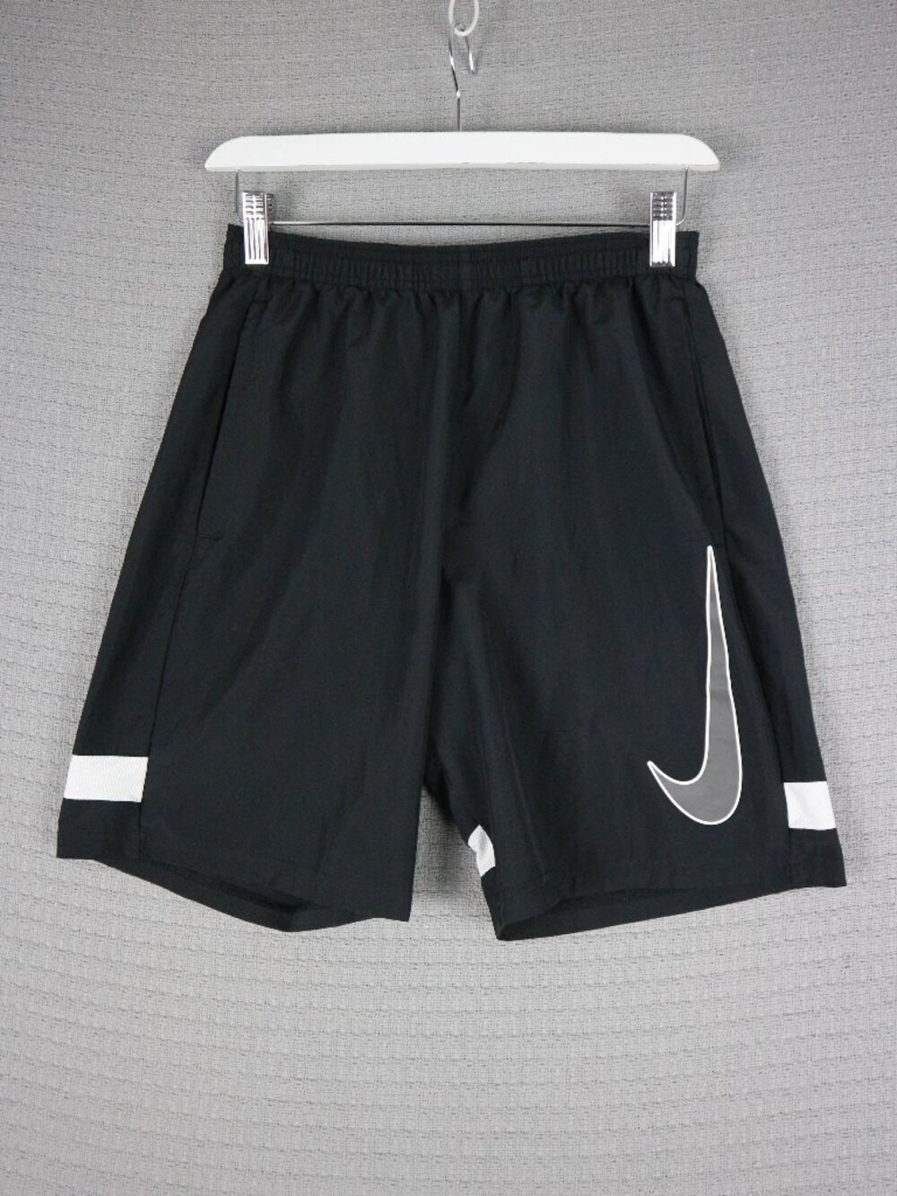 Nike Dri-Fit big Swoosh Athletic Running Shorts Small
